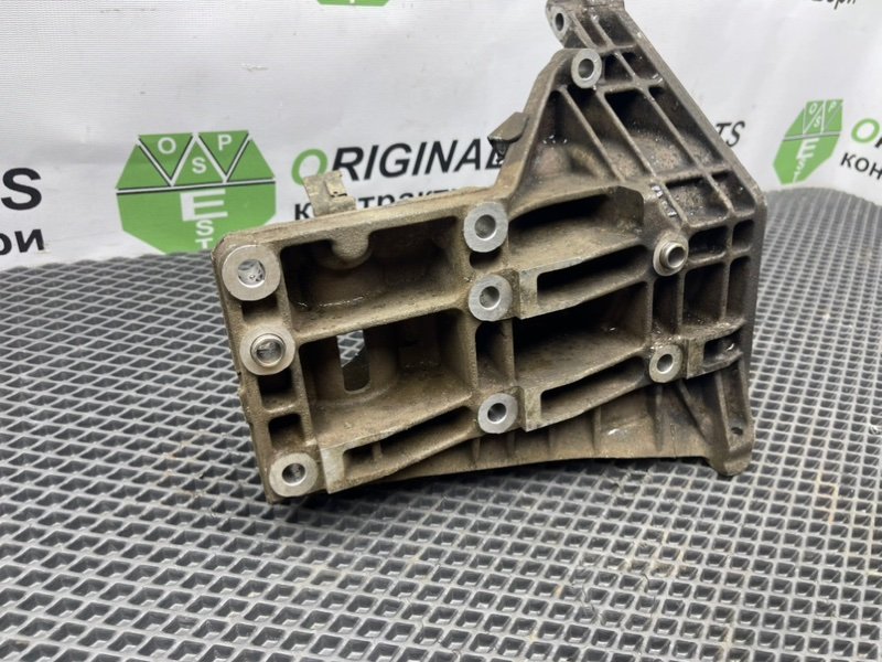 Кронштейн двигателя, 990 рублей, Тверь