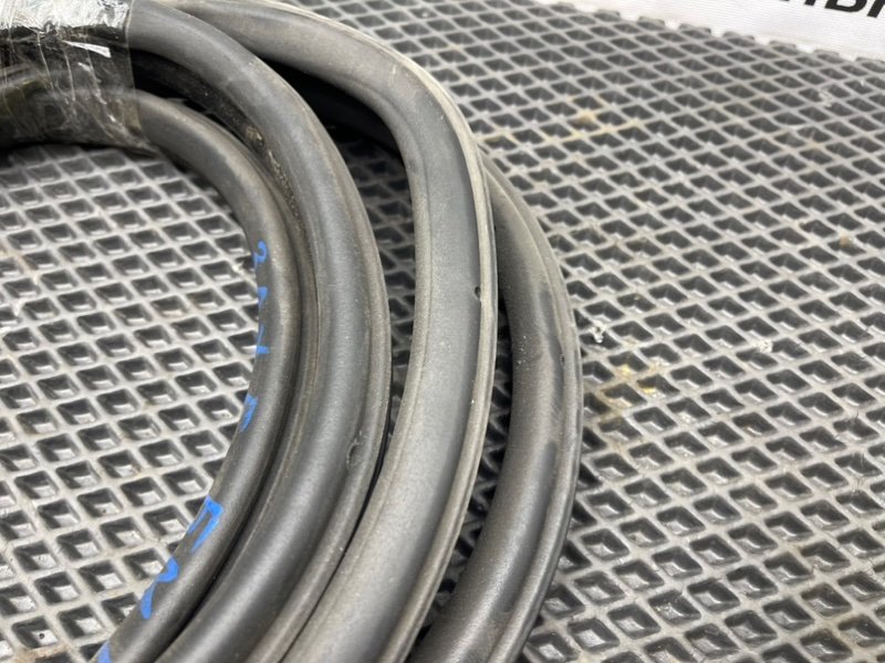 Уплотнитель двери, 1290 рублей, Тверь