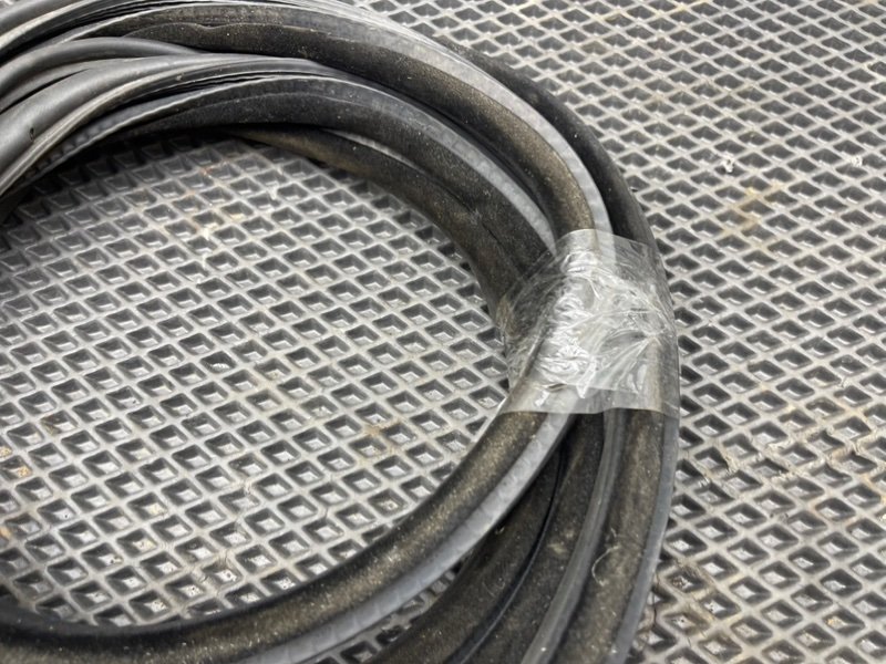 Уплотнитель двери, 1290 рублей, Тверь