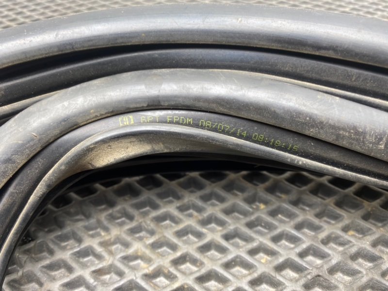 Уплотнитель лобового, 990 рублей, Тверь