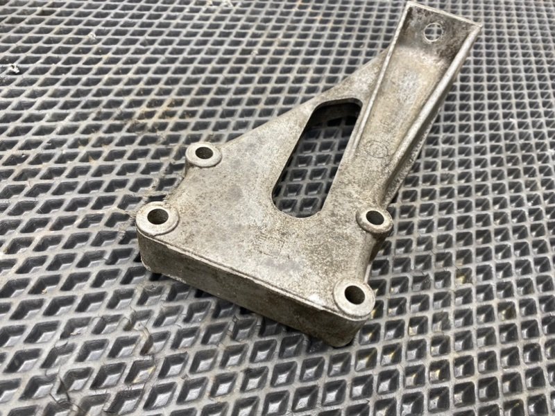 Кронштейн двигателя, 1190 рублей, Тверь