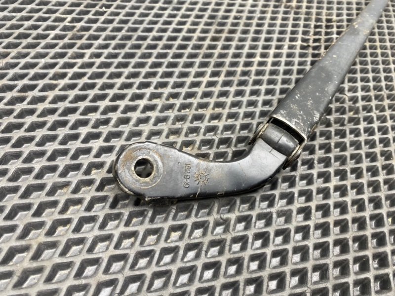 Дворник лобового стекла, 890 рублей, Тверь