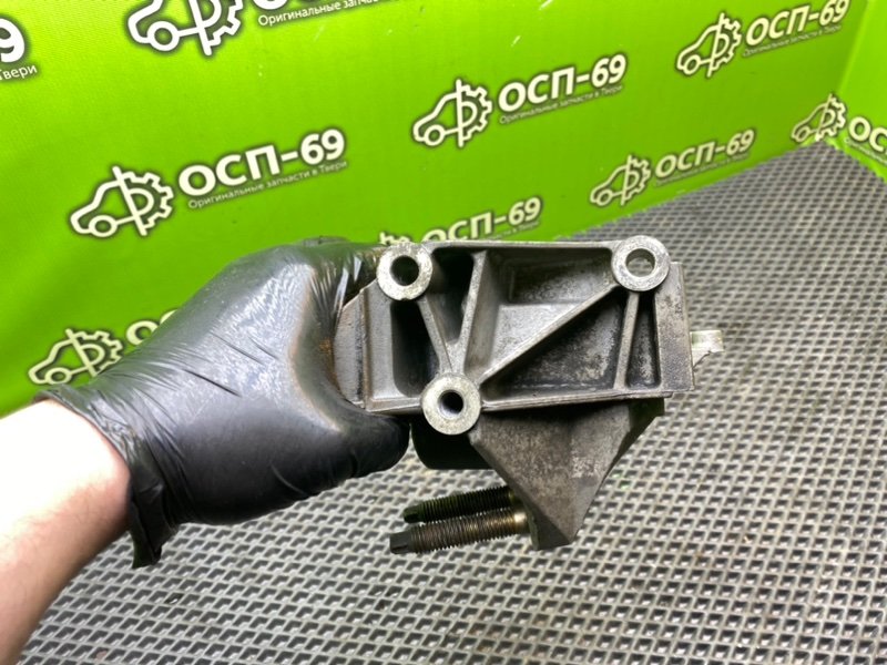 Кронштейн двигателя, 1290 рублей, Тверь