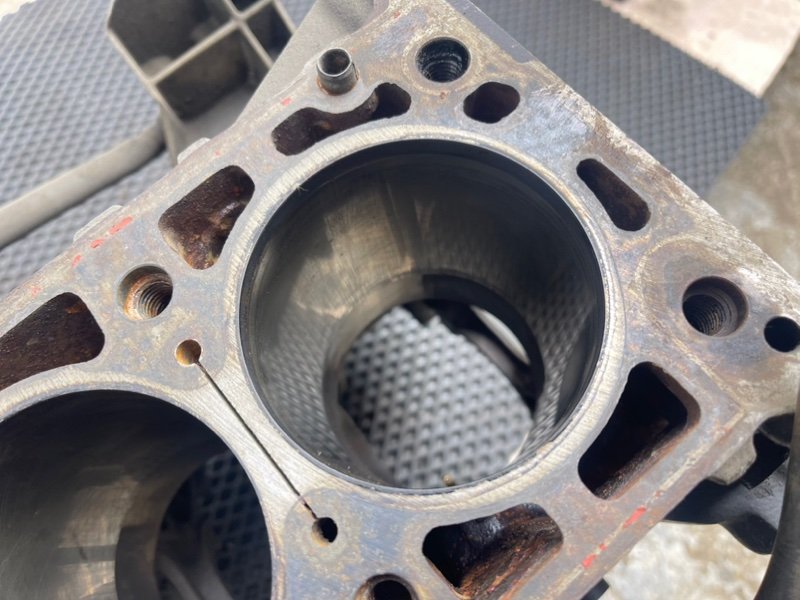 Блок цилиндров, 2490 рублей, Тверь