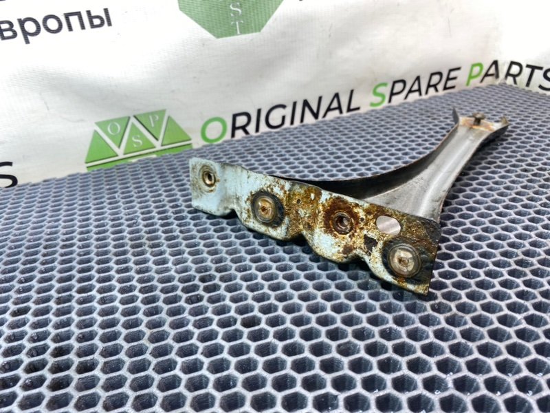 Кронштейн крыла, 1290 рублей, Калининград