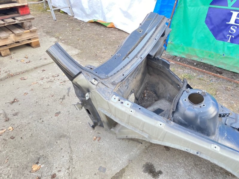 Четверть кузова, 7990 рублей, Калининград