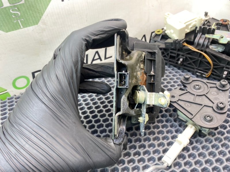 Замок багажника, 1490 рублей, Калининград