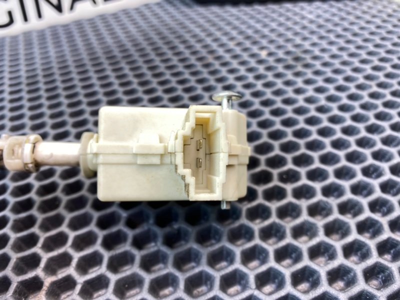 Лючок бензобака, 990 рублей, Калининград