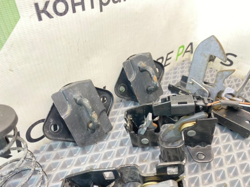 Замок капота, 1990 рублей, Калининград