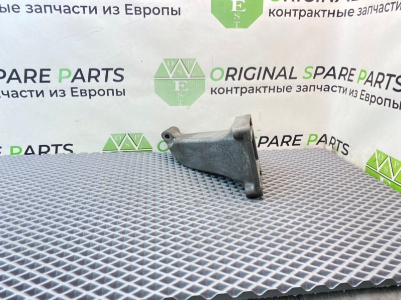 Кронштейн двигателя, 990 рублей, Калининград