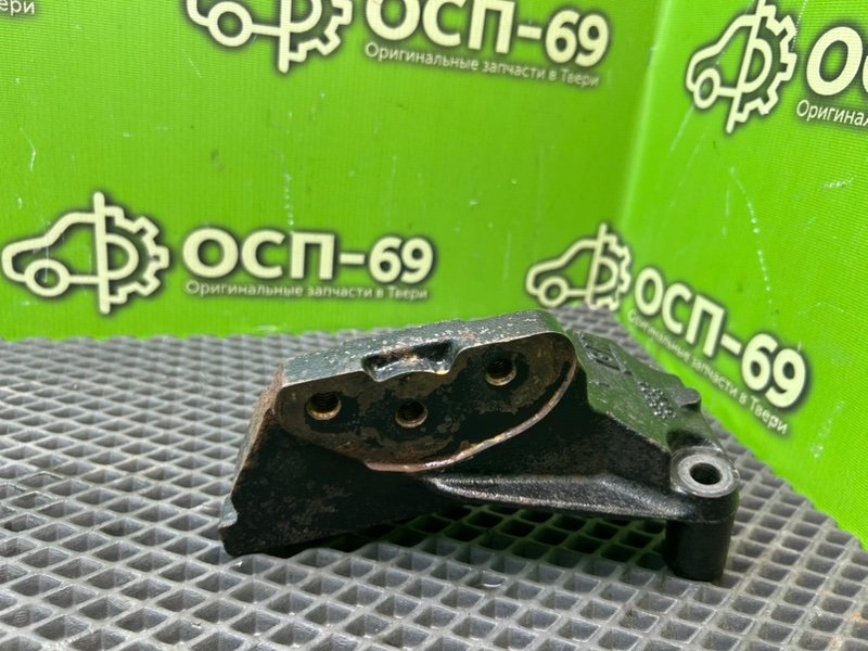 Кронштейн двигателя, 690 рублей, Тверь