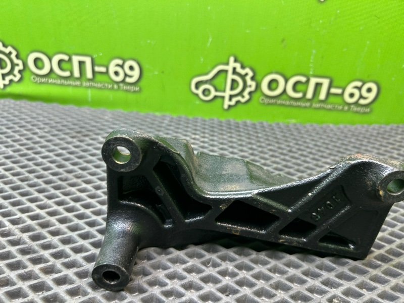 Кронштейн двигателя, 690 рублей, Тверь