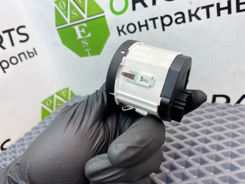 Кнопка, 990 рублей, Калининград