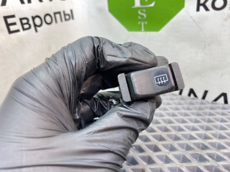 Кнопка обогрева заднего стекла, 790 рублей, Калининград