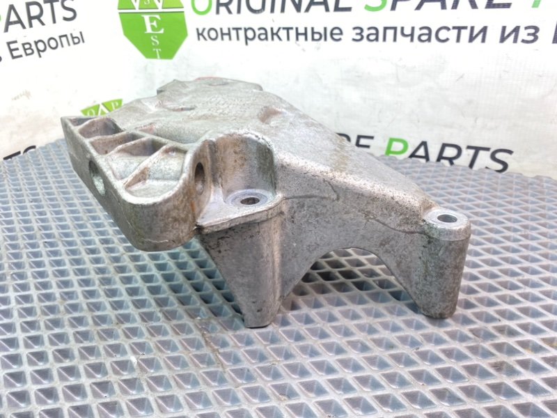 Кронштейн двигателя, 990 рублей, Калининград