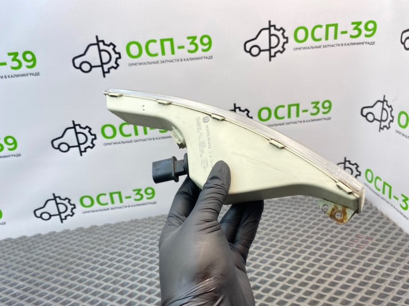 Поворотник, 990 рублей, Калининград