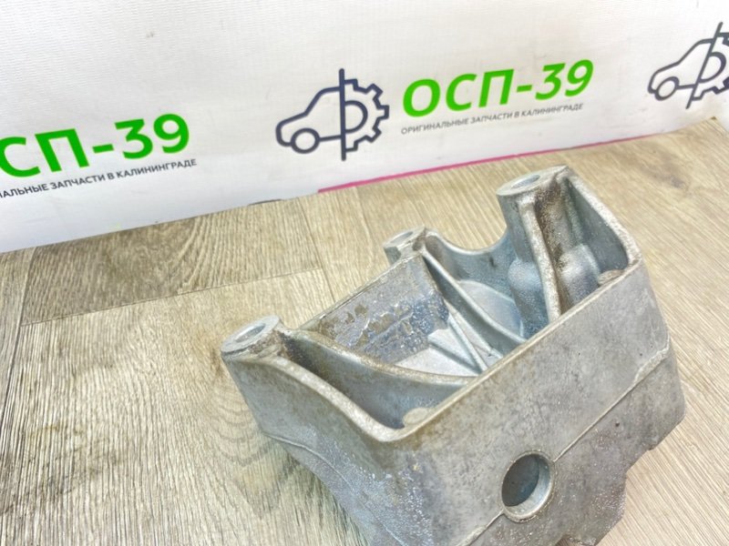 Кронштейн МКПП, 990 рублей, Калининград