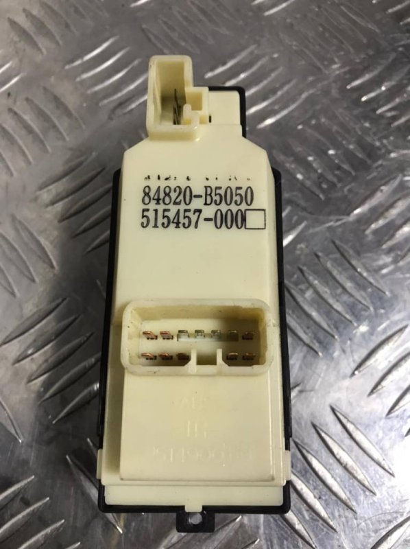 Блок управления стеклоподъемниками, 2000 рублей, Красноярск