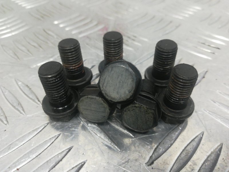 Болт маховика, 50 рублей, Красноярск