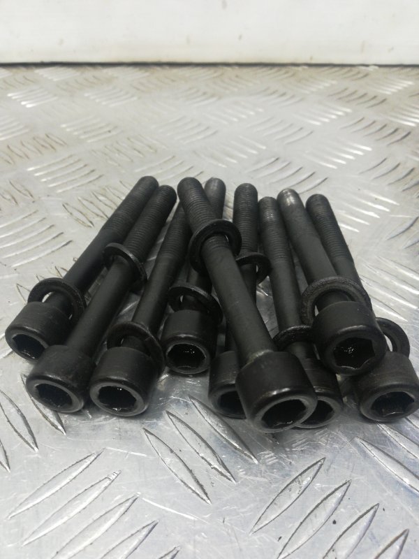 Болт головки блока цилиндров, 100 рублей, Красноярск