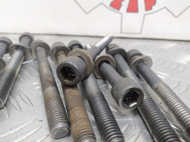 Болт головки блока цилиндров, 100 рублей, Красноярск