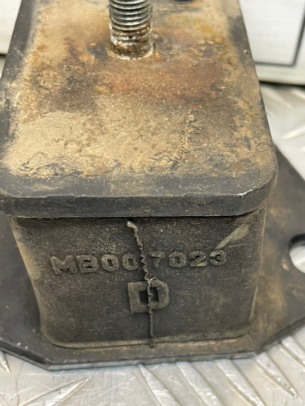 Подушка двигателя, 1000 рублей, Красноярск