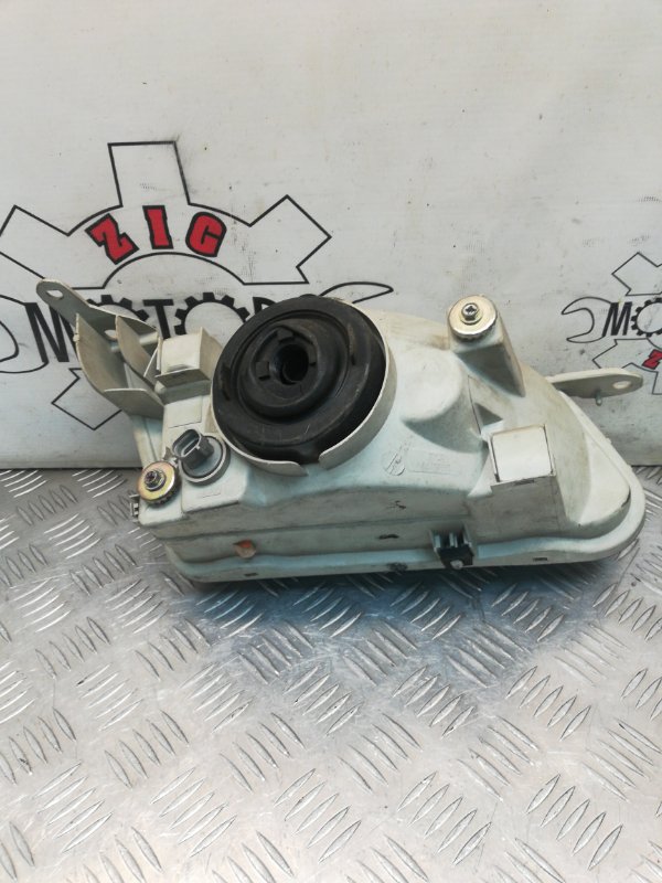 Фара галогеновая, 2000 рублей, Красноярск