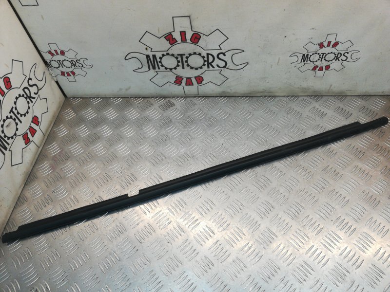 Молдинг стекла, 3000 рублей, Красноярск