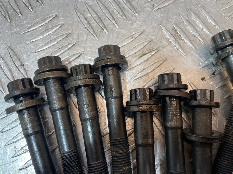 Болт головки блока цилиндров, 100 рублей, Красноярск