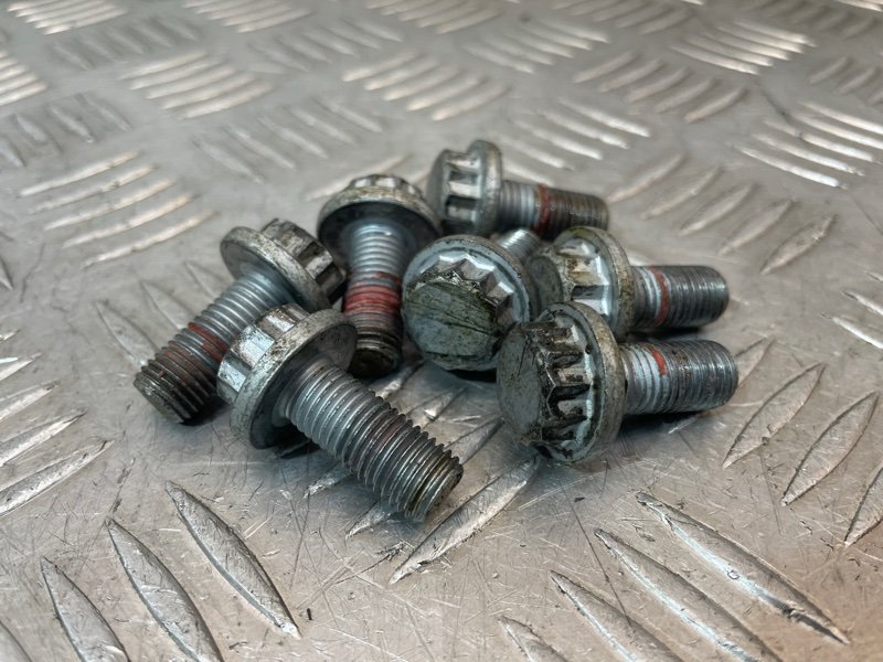 Болт маховика, 50 рублей, Красноярск