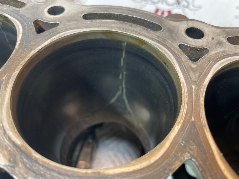 Блок цилиндров, 10000 рублей, Красноярск