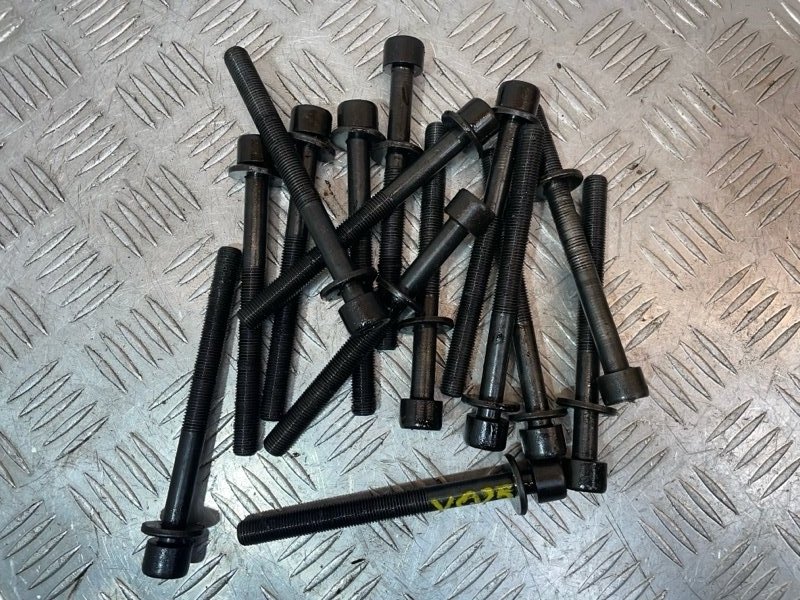 Болт головки блока цилиндров, 100 рублей, Красноярск