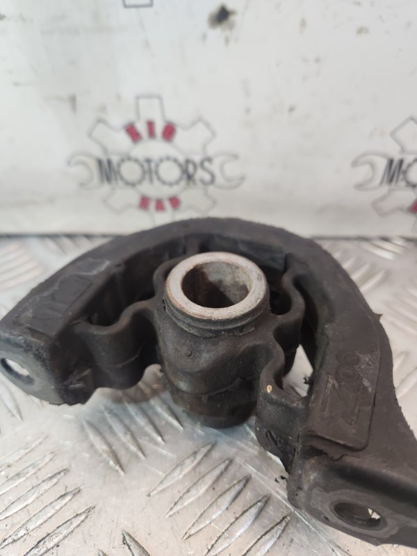 Подушка двигателя, 800 рублей, Красноярск