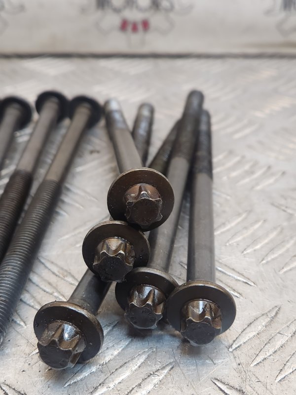 Болт головки блока цилиндров, 100 рублей, Красноярск