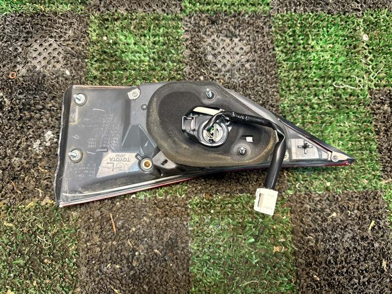 Фонарь в крышку багажника, 5000 рублей, Москва