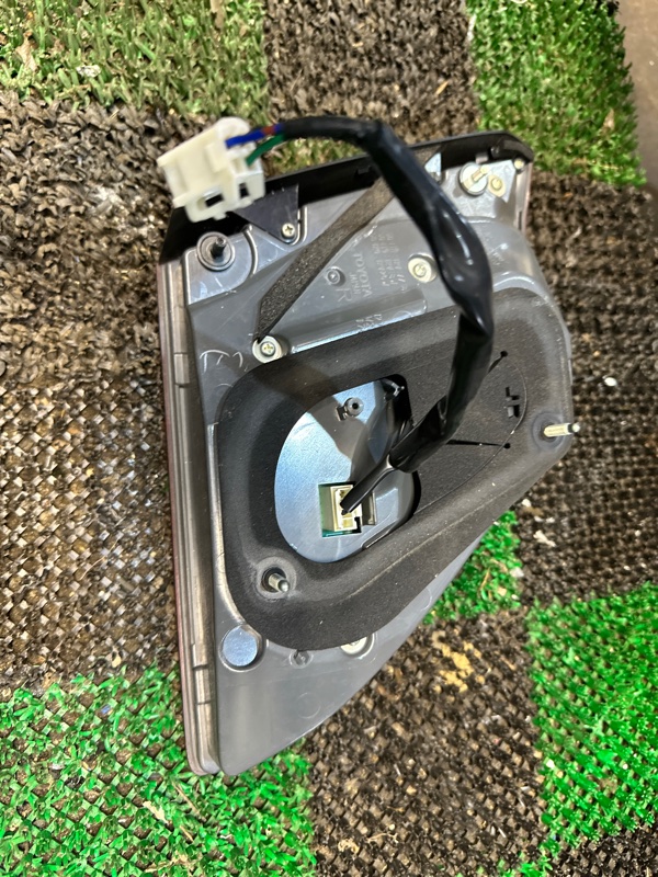 Фонарь в крышку багажника, 5000 рублей, Москва