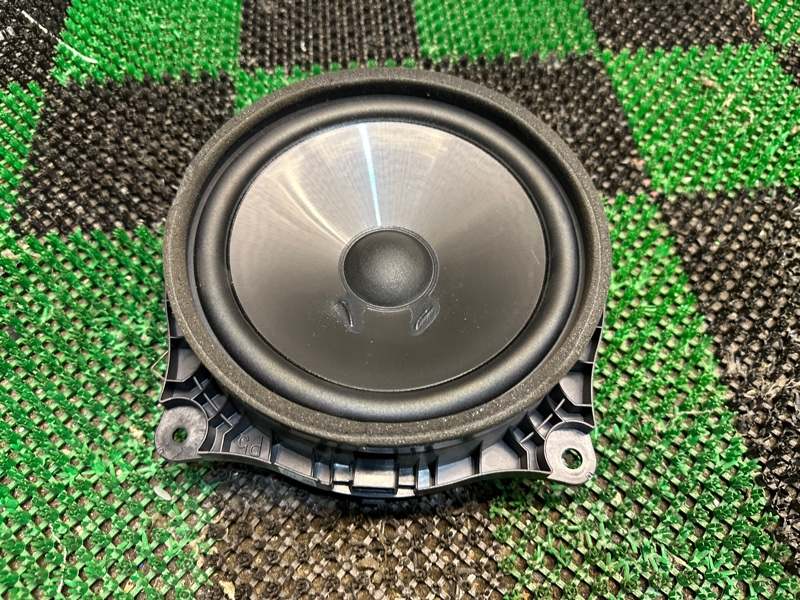 Динамик, 2000 рублей, Москва