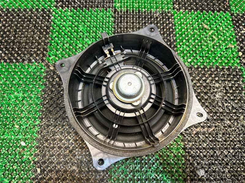 Динамик, 2000 рублей, Москва