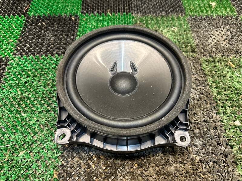 Динамик, 2000 рублей, Москва