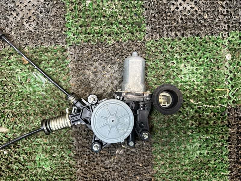 Стеклоподъемник, 30000 рублей, Москва