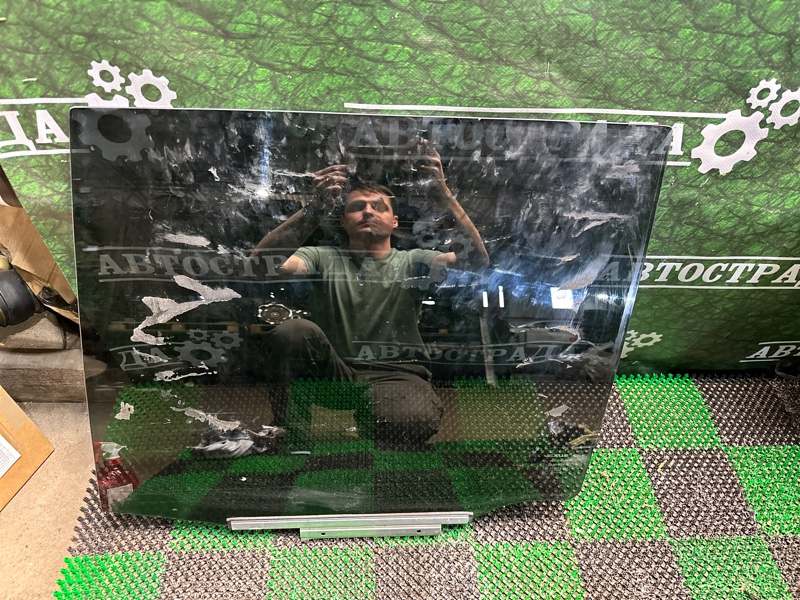 Стекло двери, 9000 рублей, Москва