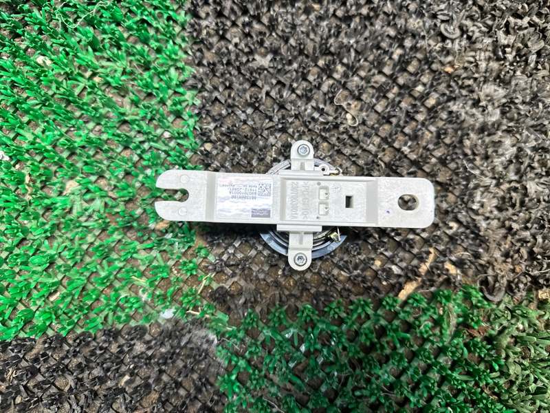 Динамик, 2000 рублей, Москва