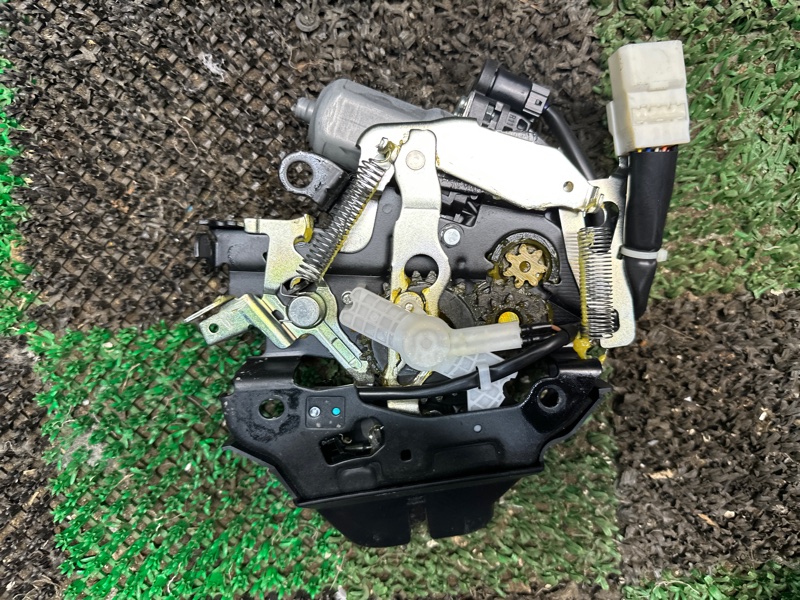 Замок багажника, 15000 рублей, Москва