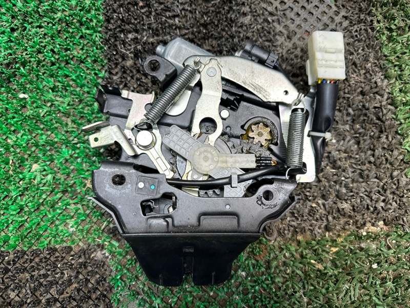 Замок багажника, 15000 рублей, Москва