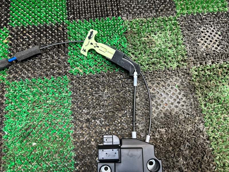 Замок багажника, 6000 рублей, Москва