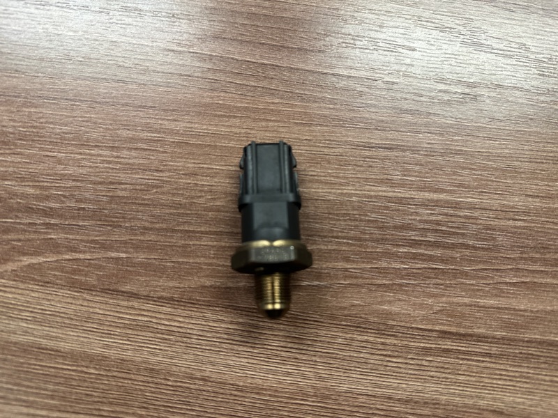 Датчик давления топлива, 2000 рублей, Москва