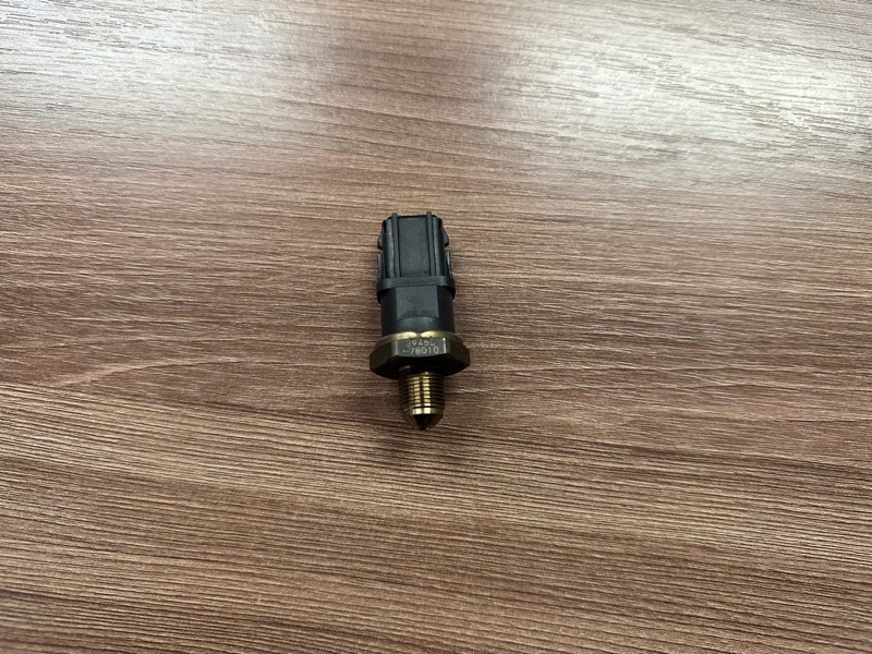 Датчик давления топлива, 2000 рублей, Москва