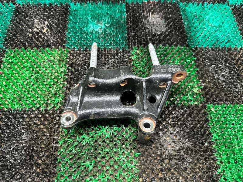 Кронштейн двигателя, 2000 рублей, Москва