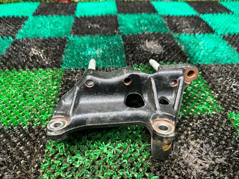 Кронштейн двигателя, 2000 рублей, Москва