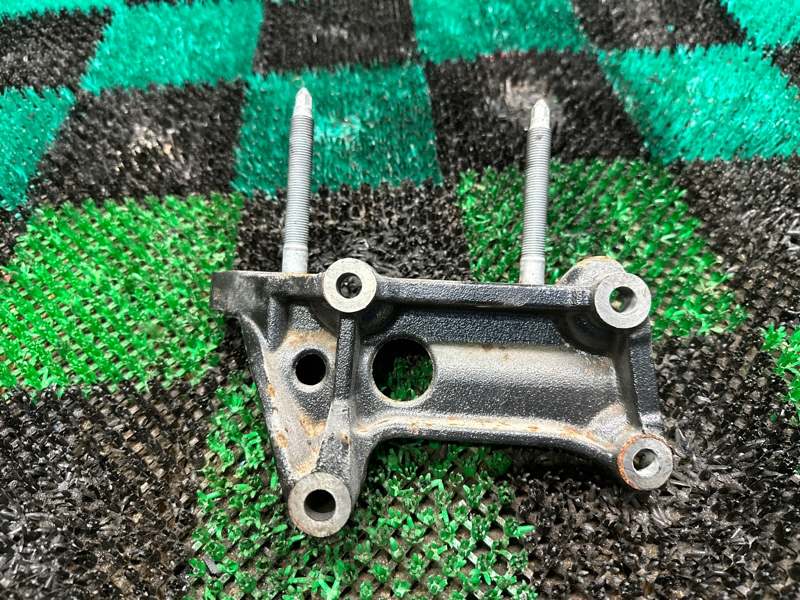 Кронштейн двигателя, 2000 рублей, Москва